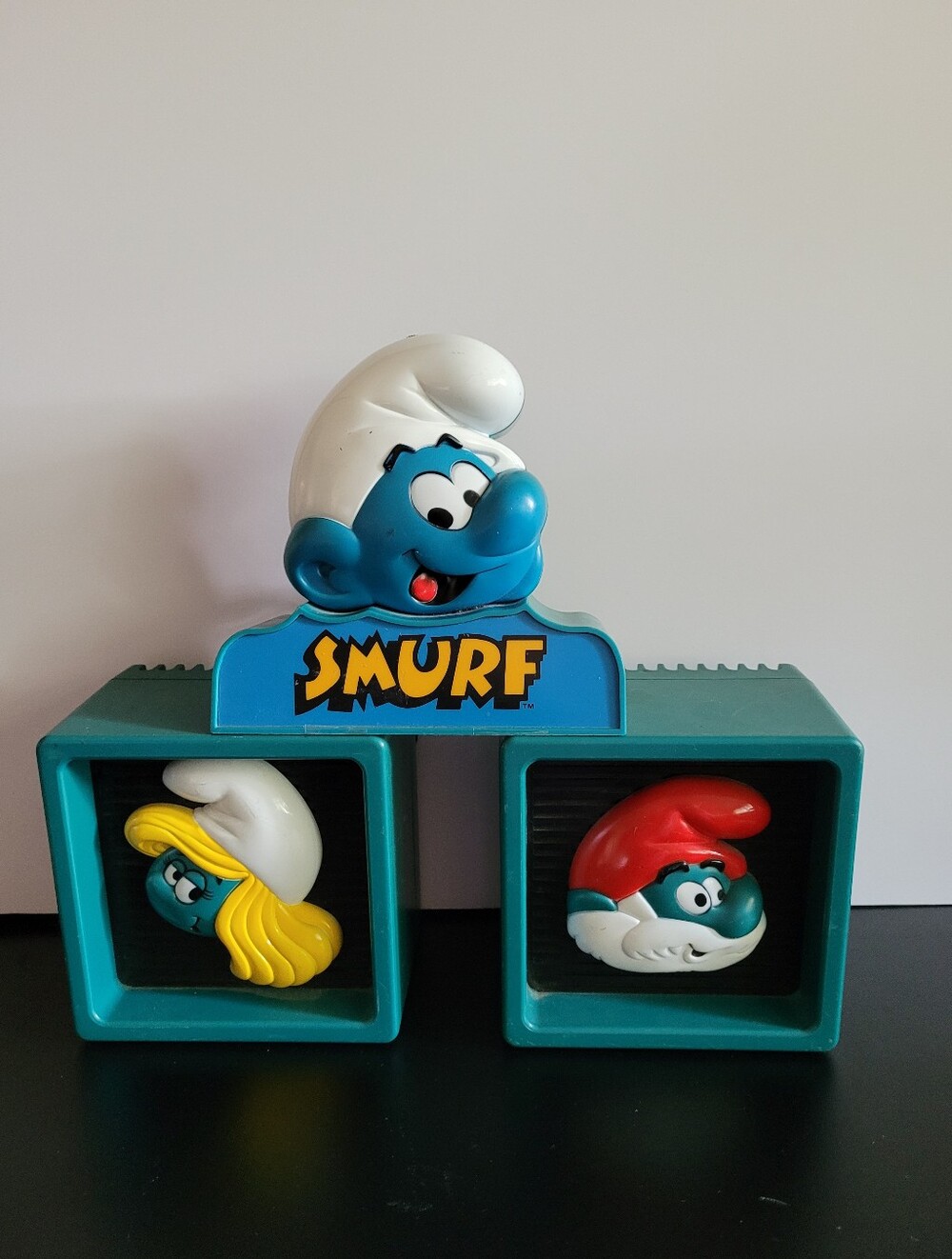 Vintage 1984 "Power Tronic" AM/FM Radio and Speaker Set Featuring Smurfs